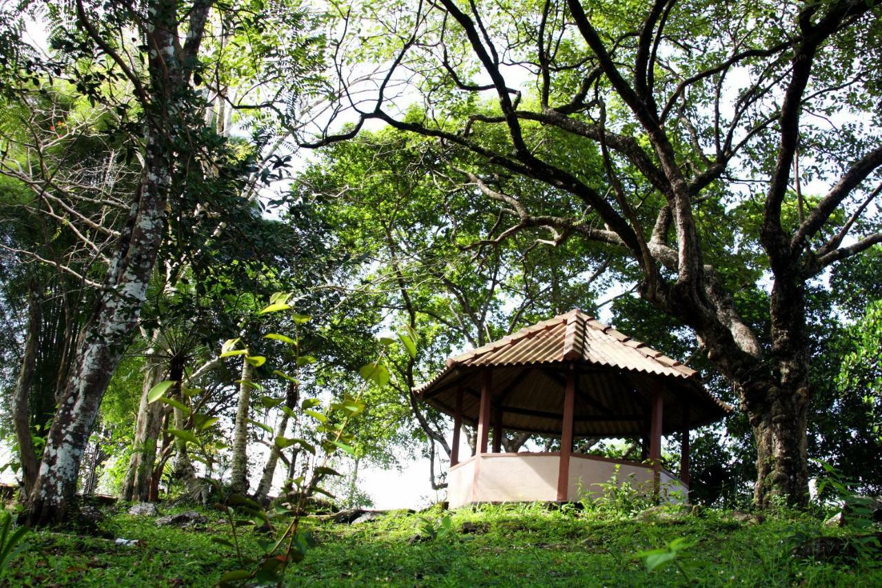 Rajanawa Resort Ratnapura Exterior photo